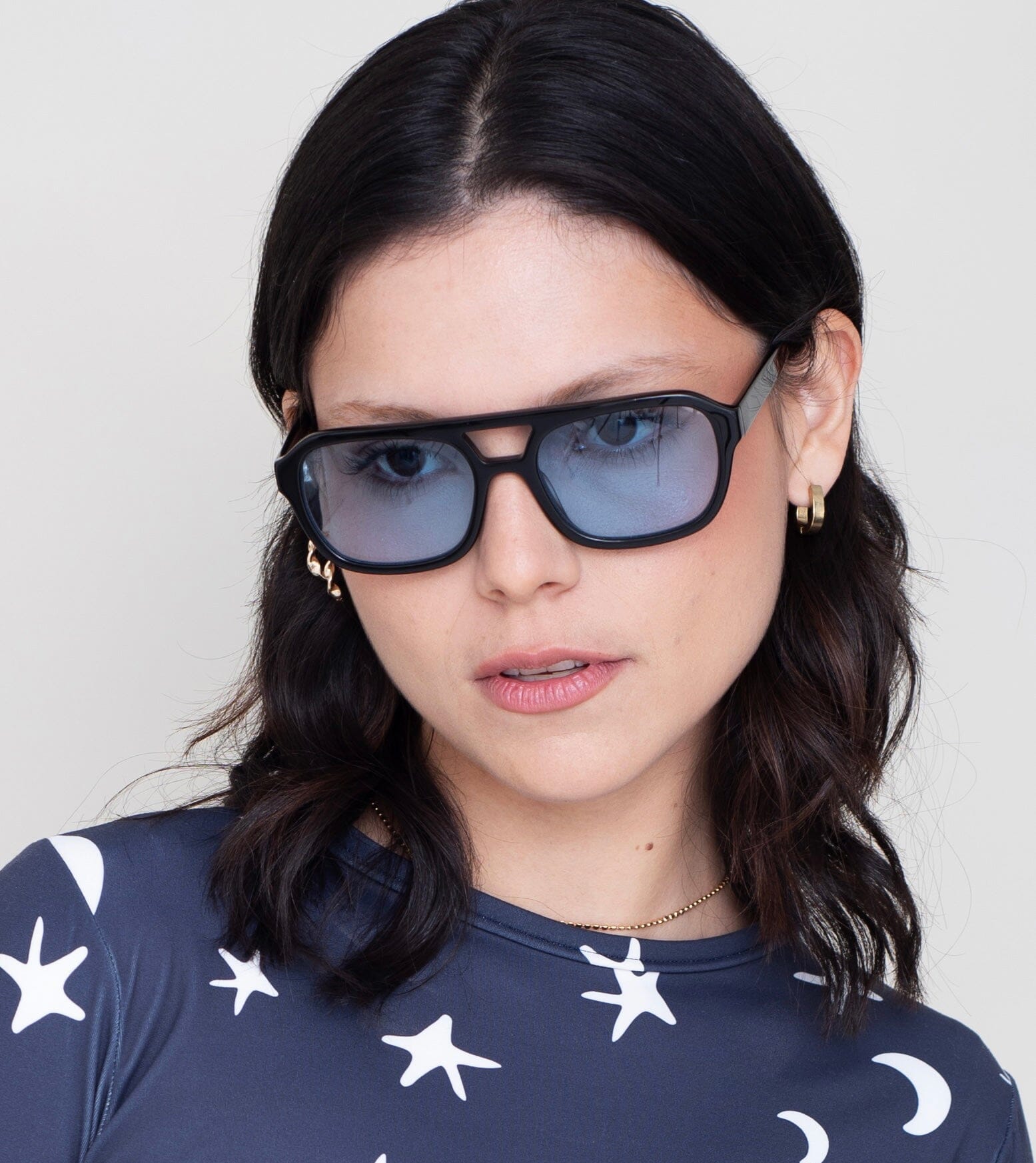 gafas-de-sol-folks-leon-negro-azul #color_black_indigo